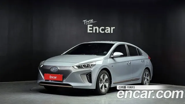 Hyundai Ioniq 2018 — photo 1