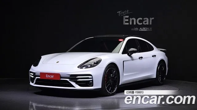 Porsche Panamera 2021 — photo 1
