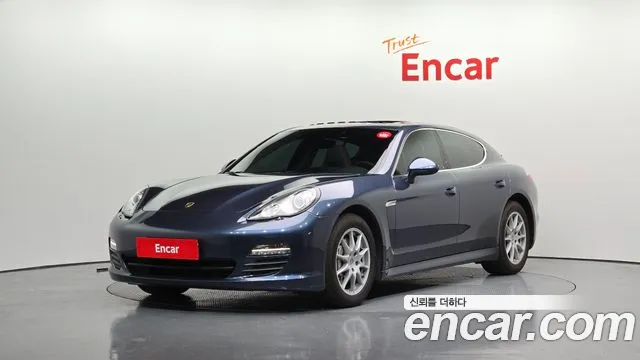 Porsche Panamera 2010 — photo 1
