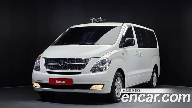 Hyundai Starex 2011 — photo 1