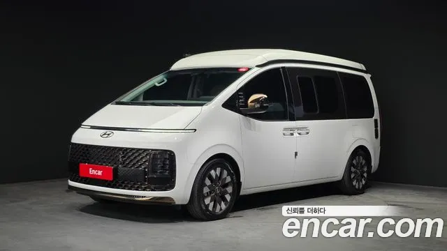 Hyundai Staria 2024 — photo 1