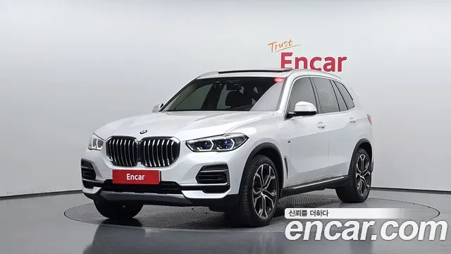 BMW X5 2022 — photo 1