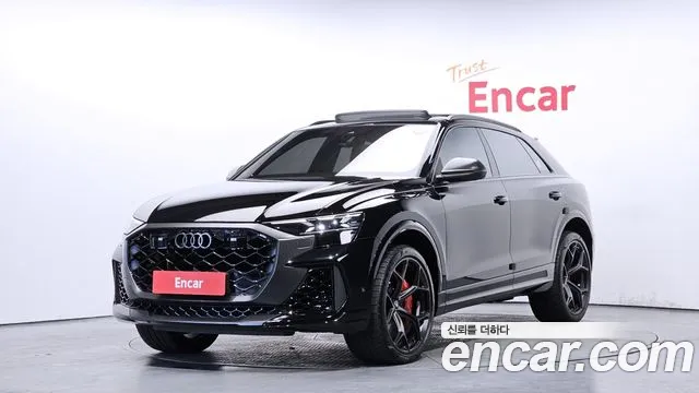 Audi RSQ8 2025 — photo 1