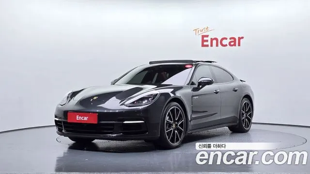 Porsche Panamera 2019 — photo 1