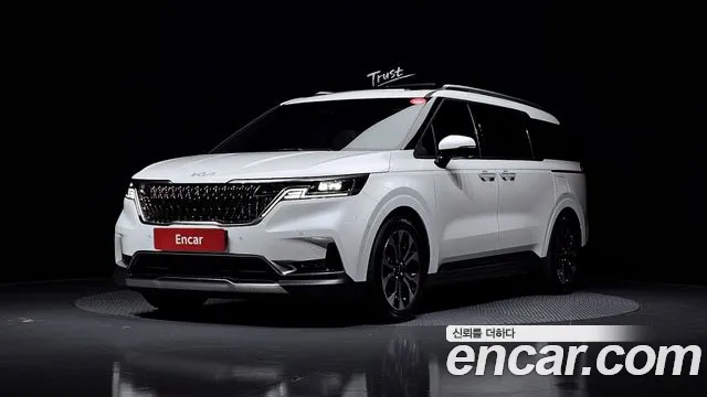 Kia Canival 2022 — photo 1