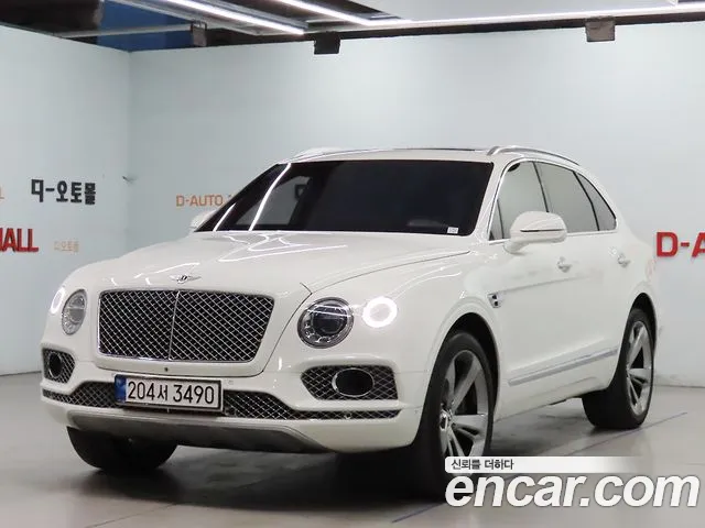 Bentley Bentayga 2018 — photo 1