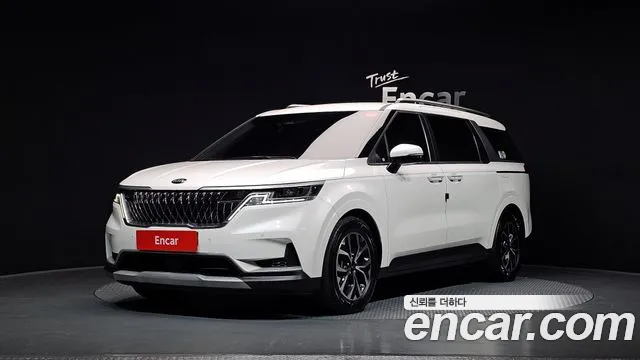Kia Canival 2021 — photo 1