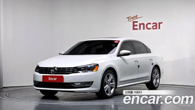 Volkswagen Passat 2013 — photo 1