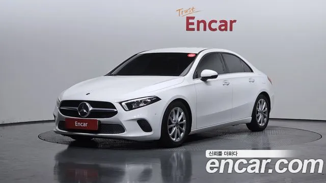 Mercedes-Benz A-Class 2020 — photo 1