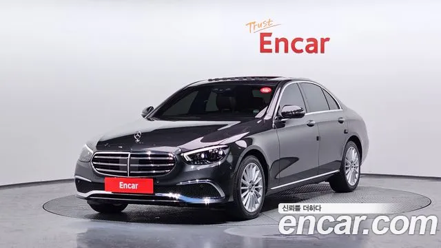 Mercedes-Benz E-Class 2021 — photo 1
