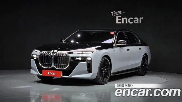 BMW 7-Series 2025 — photo 1