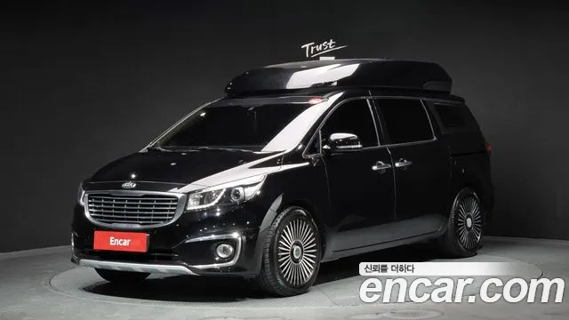 Kia Canival 2016 — photo 1