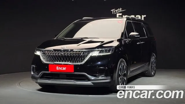 Kia Canival 2021 — photo 1