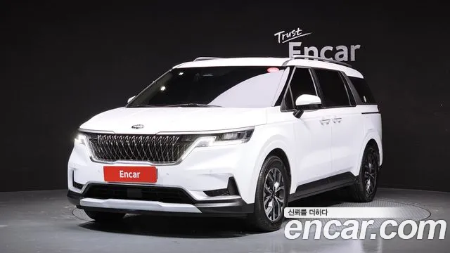 Kia Canival 2021 — photo 1