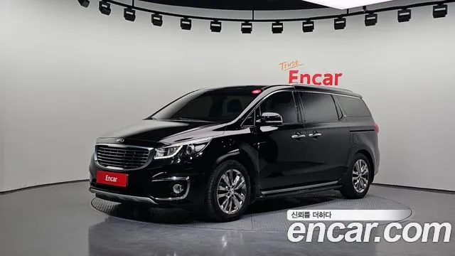 Kia Canival 2017 — photo 1