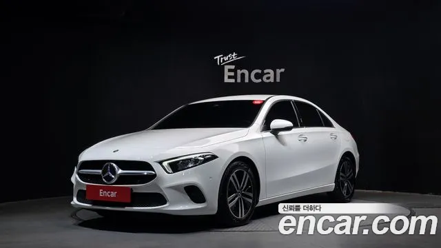 Mercedes-Benz A-Class 2022 — photo 1