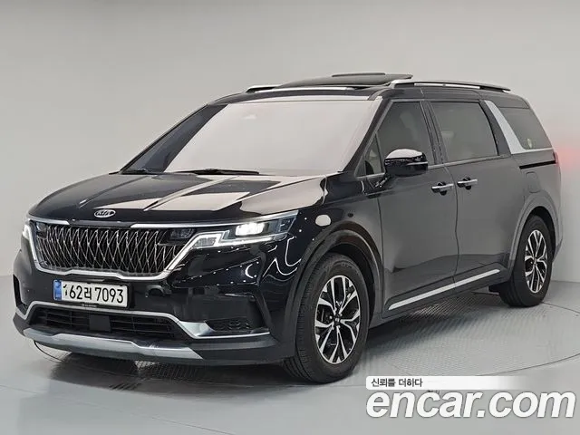 Kia Canival 2021 — photo 1
