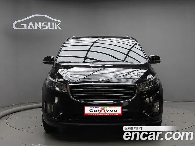 Kia Canival 2015 — photo 1