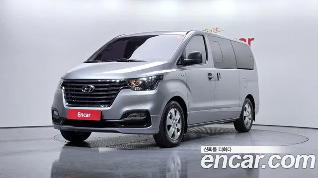 Hyundai Starex 2018 — photo 1