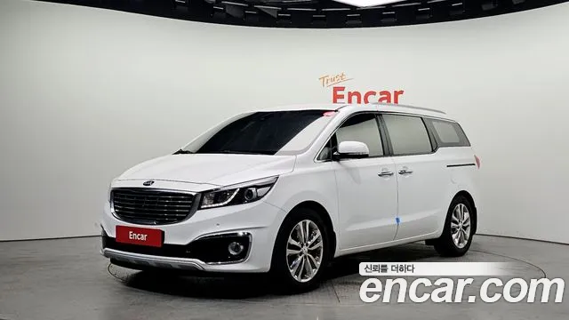 Kia Canival 2016 — photo 1