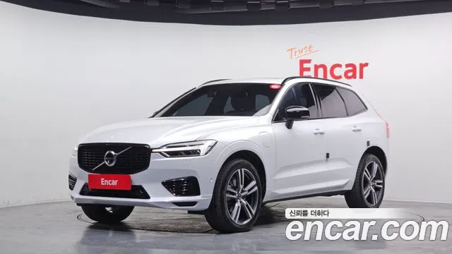 Volvo XC60 2021 — photo 1
