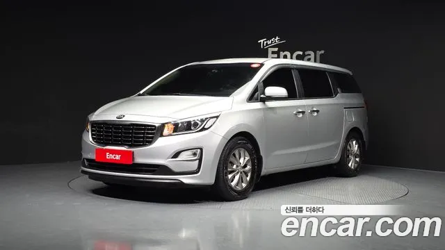 Kia Canival 2019 — photo 1