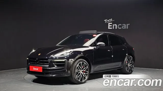 Porsche Macan 2024 — photo 1