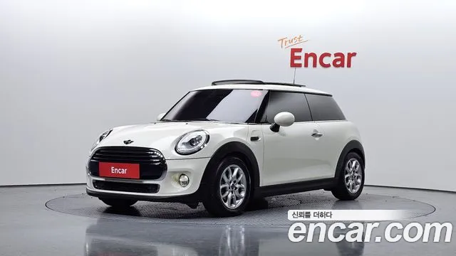 Mini Cooper 2014 — photo 1