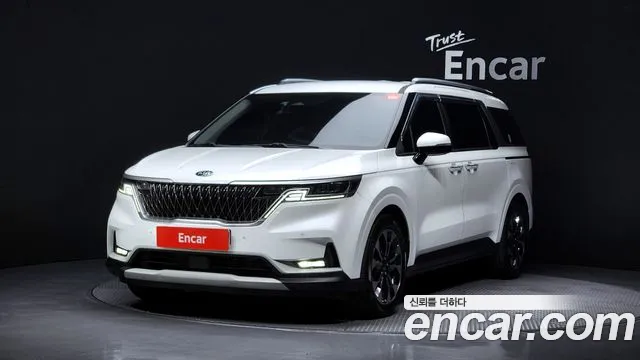 Kia Canival 2021 — photo 1