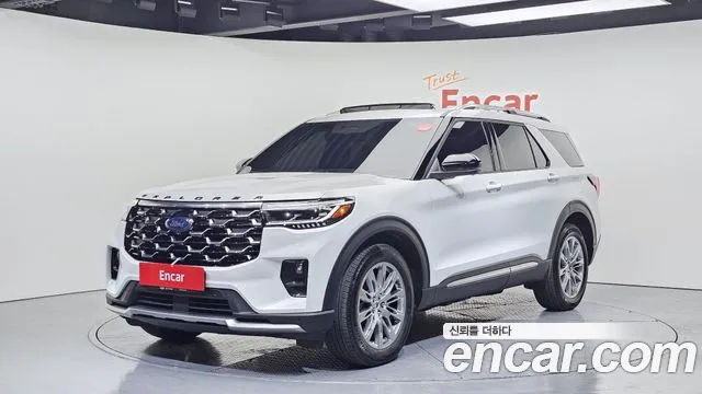 Ford Explorer 2025 — photo 1