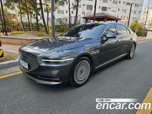 Genesis G90 2019 — photo 1