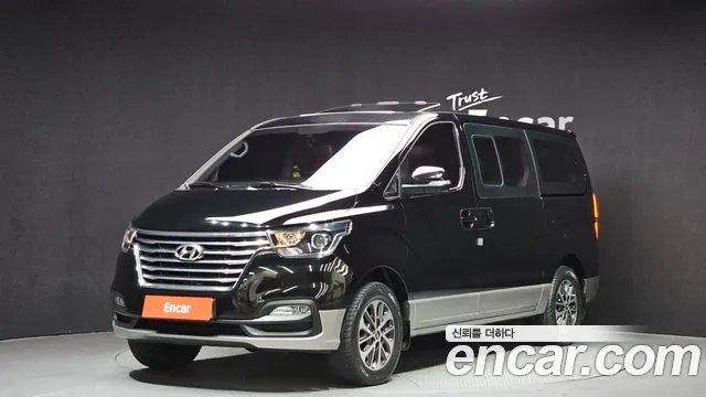 Hyundai Starex 2019 — photo 1