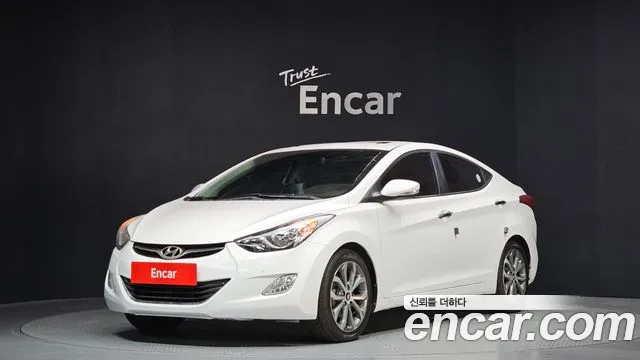 Hyundai AVANTE 2013 — photo 1