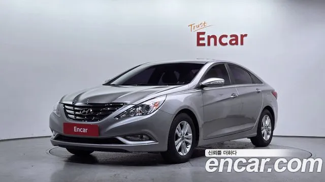 Hyundai Sonata 2010 — photo 1