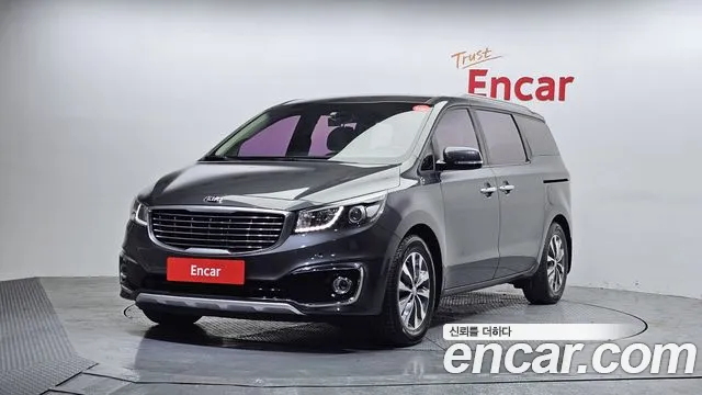 Kia Canival 2016 — photo 1