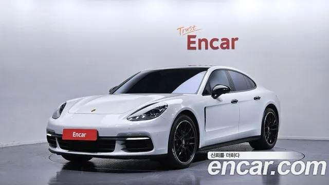 Porsche Panamera 2018 — photo 1
