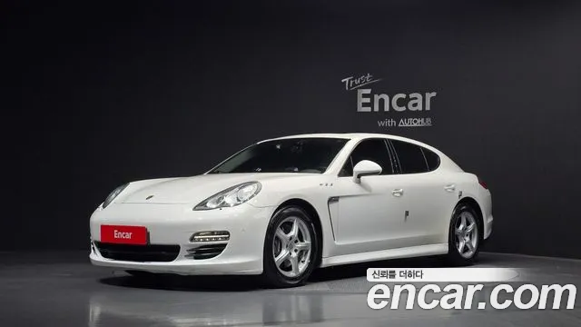Porsche Panamera 2011 — photo 1
