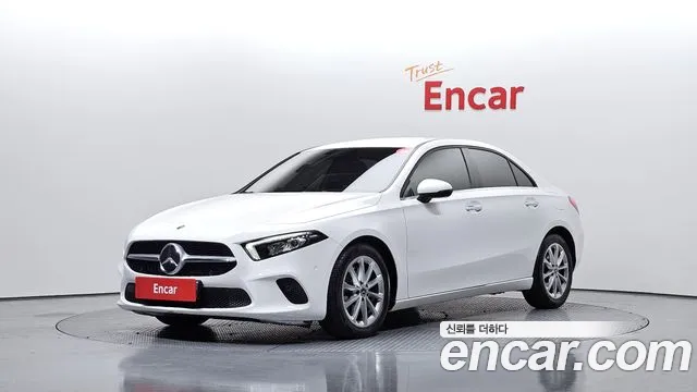 Mercedes-Benz A-Class 2020 — photo 1