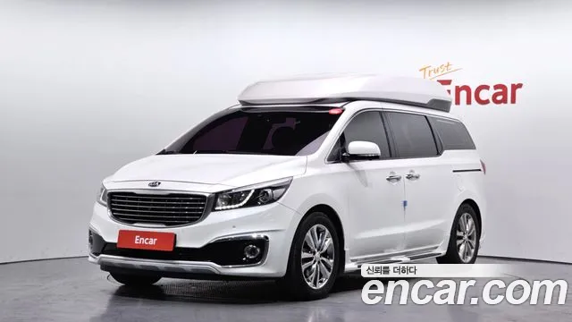 Kia Canival 2017 — photo 1
