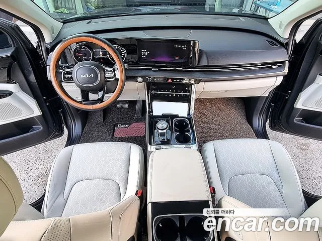 Kia Canival 2022 — photo 1