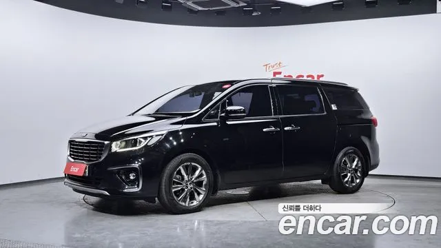 Kia Canival 2019 — photo 1