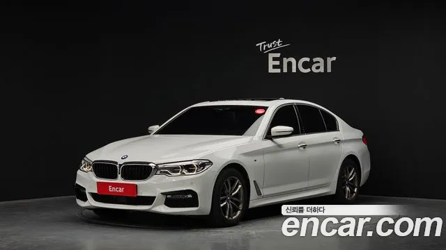 BMW 5-Series 2018 — photo 1