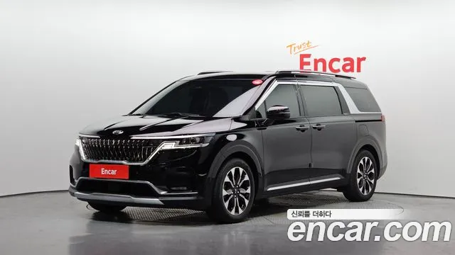 Kia Canival 2021 — photo 1
