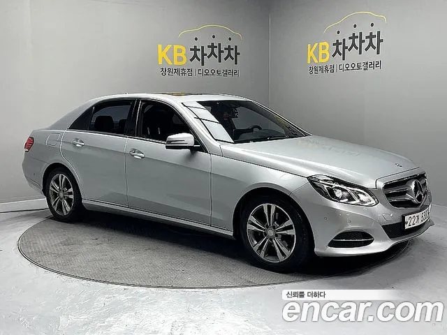 Mercedes-Benz E-Class 2014 — photo 1