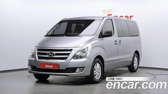 Hyundai Starex 2018 — photo 1