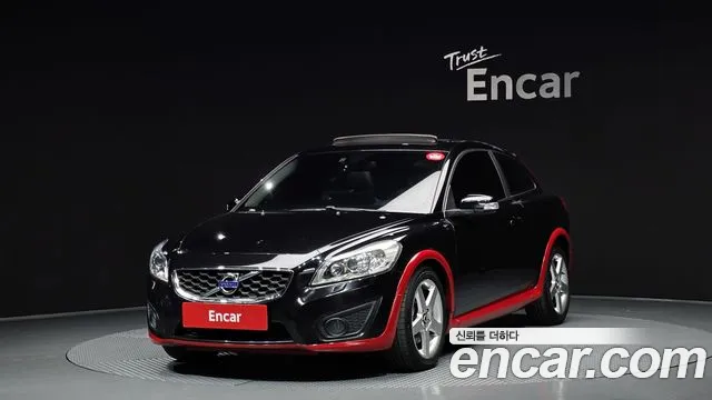 Volvo C30 2011 — photo 1