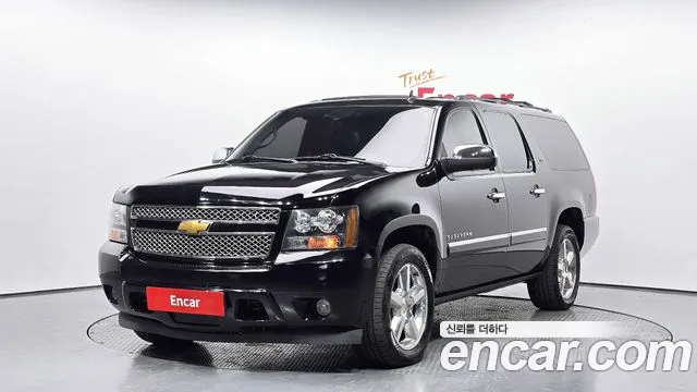 Chevrolet Surburban 2010 — photo 1