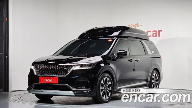 Kia Canival 2023 — photo 1