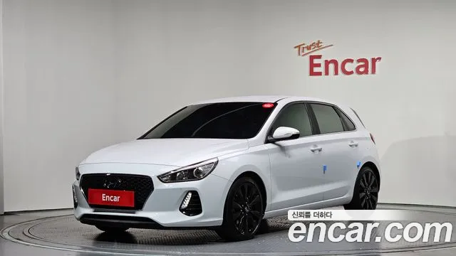 Hyundai i30 2018 — photo 1