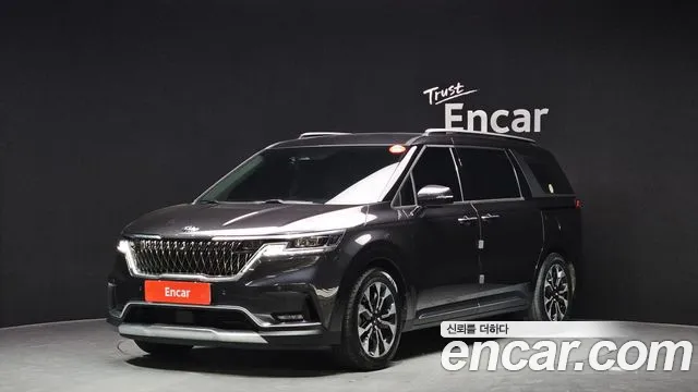 Kia Canival 2021 — photo 1